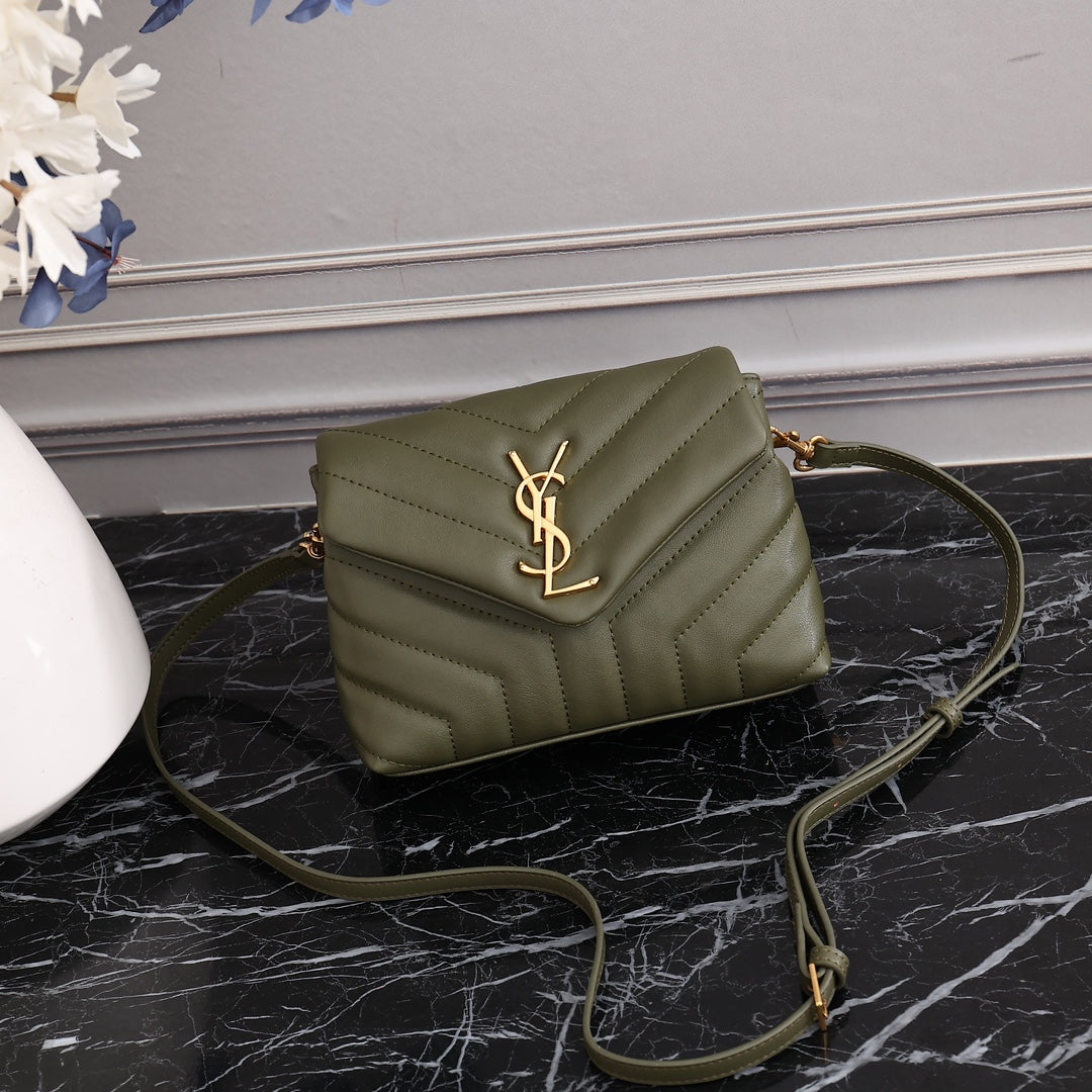 1XSL267BDE Stylish leather bag 