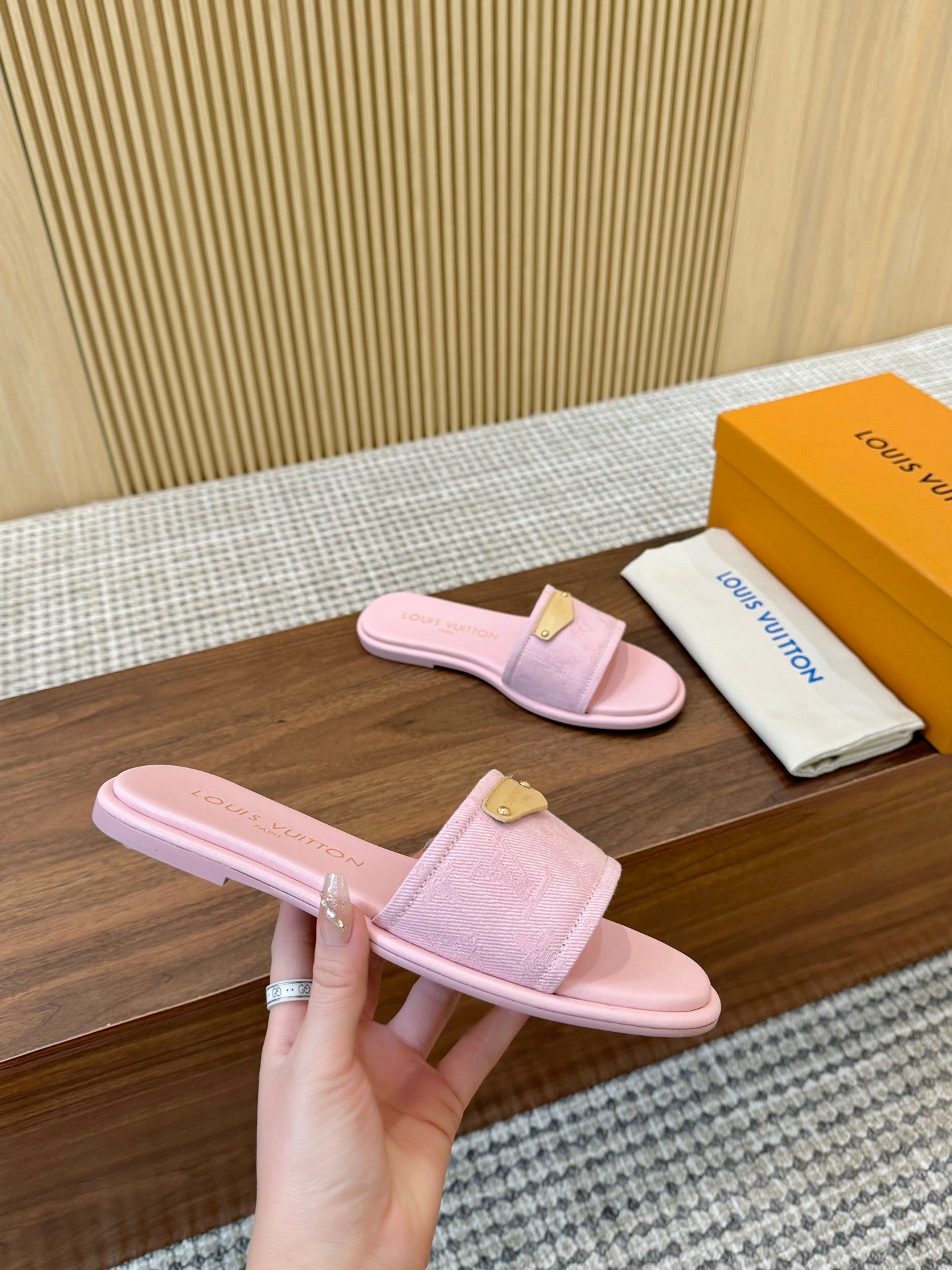 245RE3ZDE Stylish leather shoes 