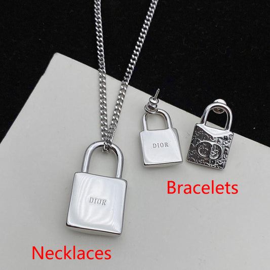 1YD189XDE Stylish Necklaces