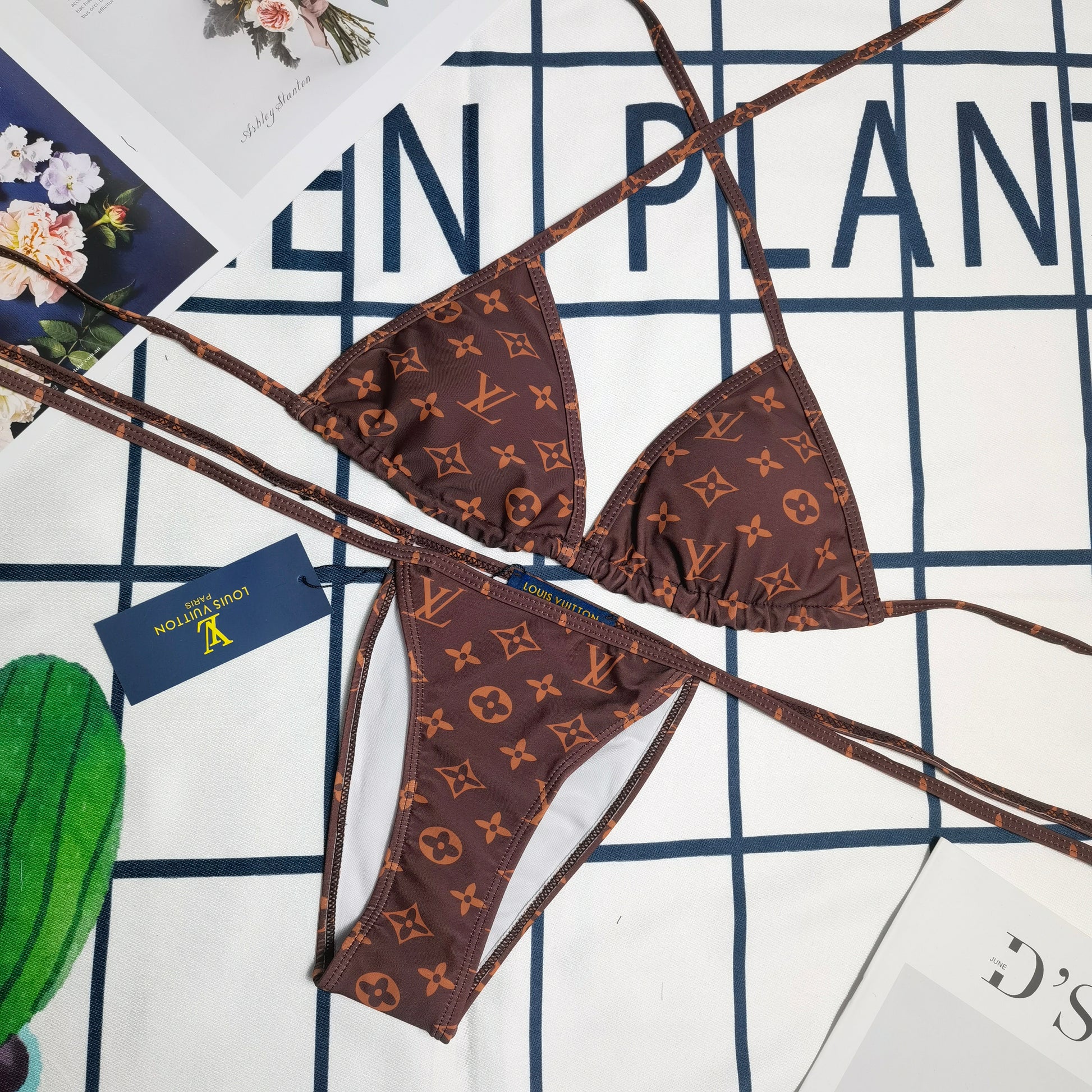 14E70YDE Stylish Bikini swimsuit