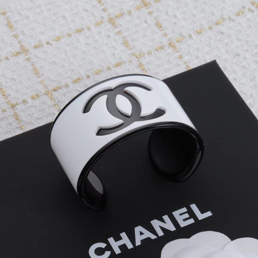 84C9kDE Stylish Bracelets