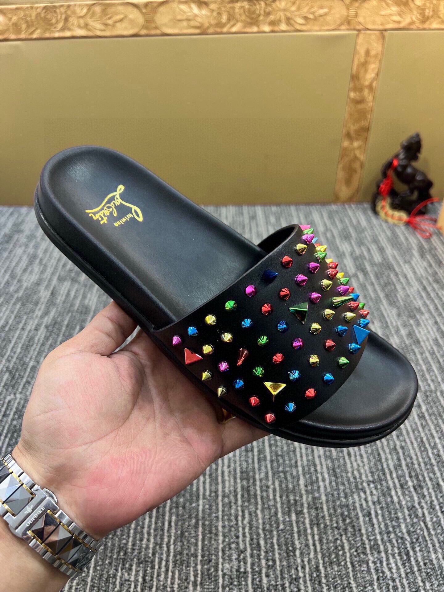 54A126ZDE Stylish slippers