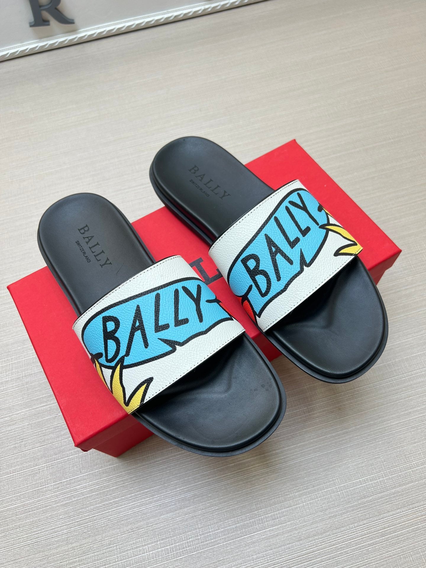 54A62ZDE Stylish slippers