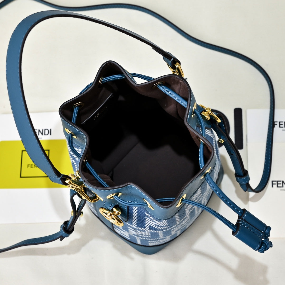 15RF11BDE Stylish bag