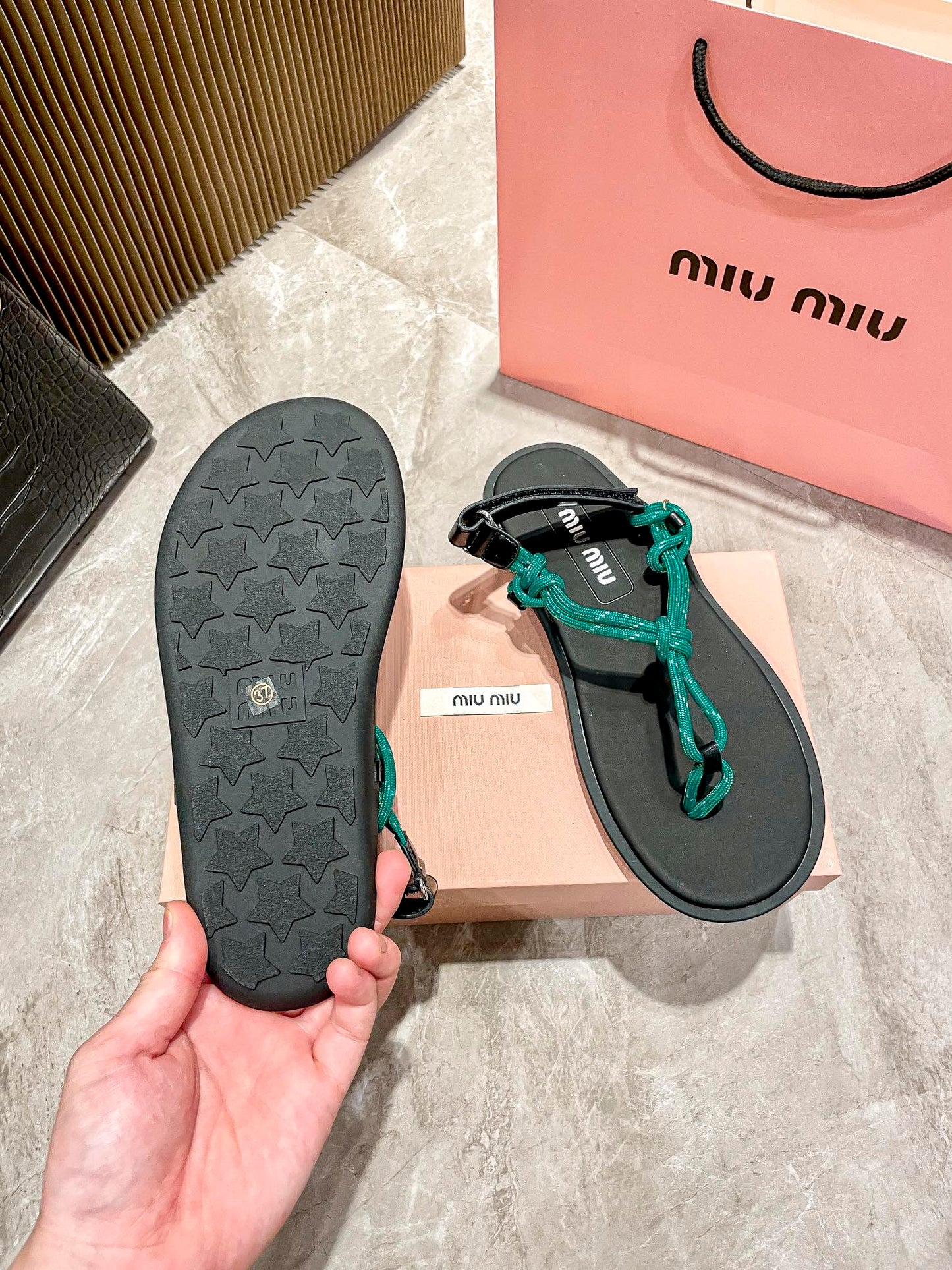 14A170ZDE Stylish sandals