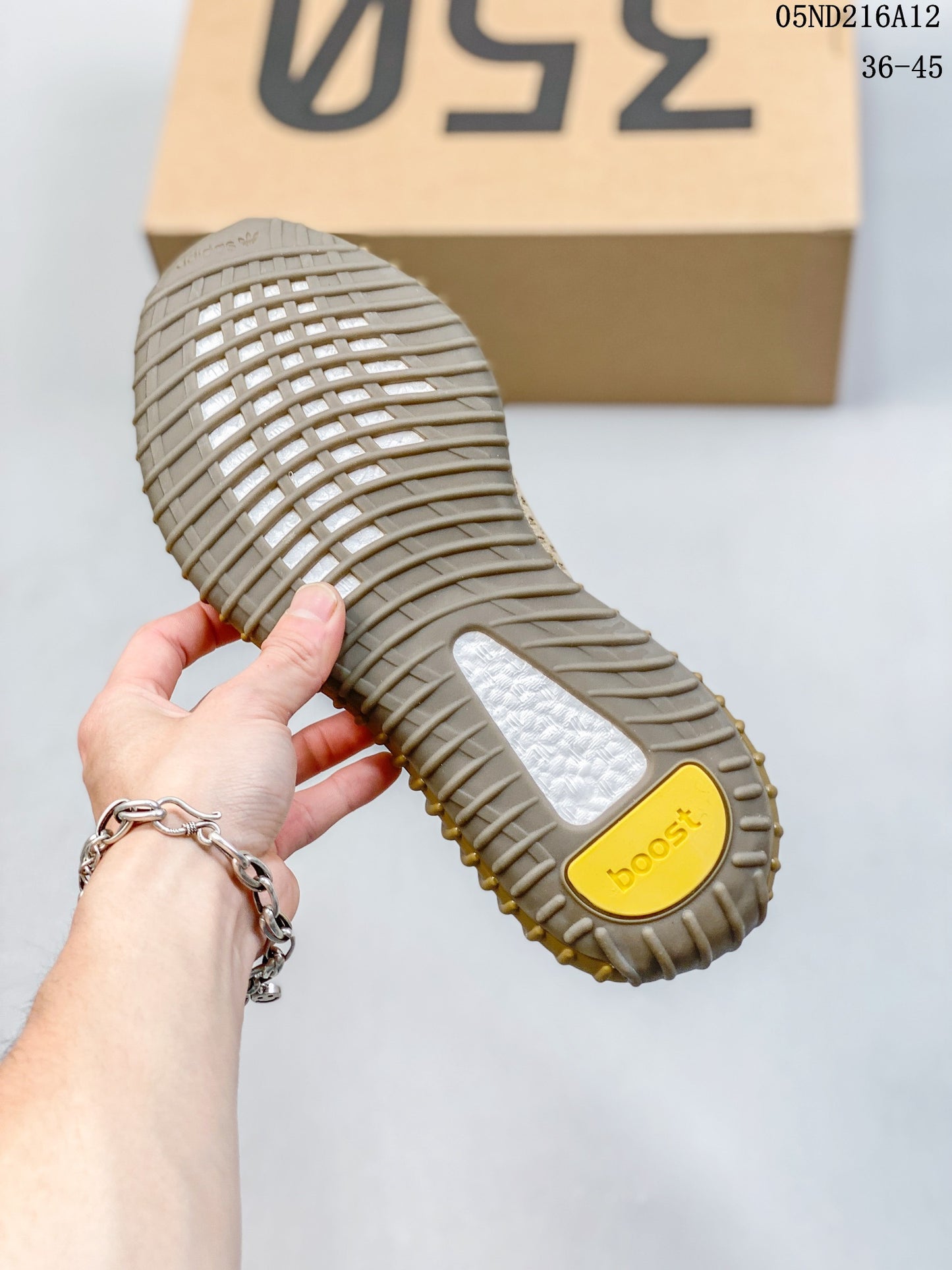 4YA69ZDE Stylish Sneakers (No Box, August-October Big Sale)