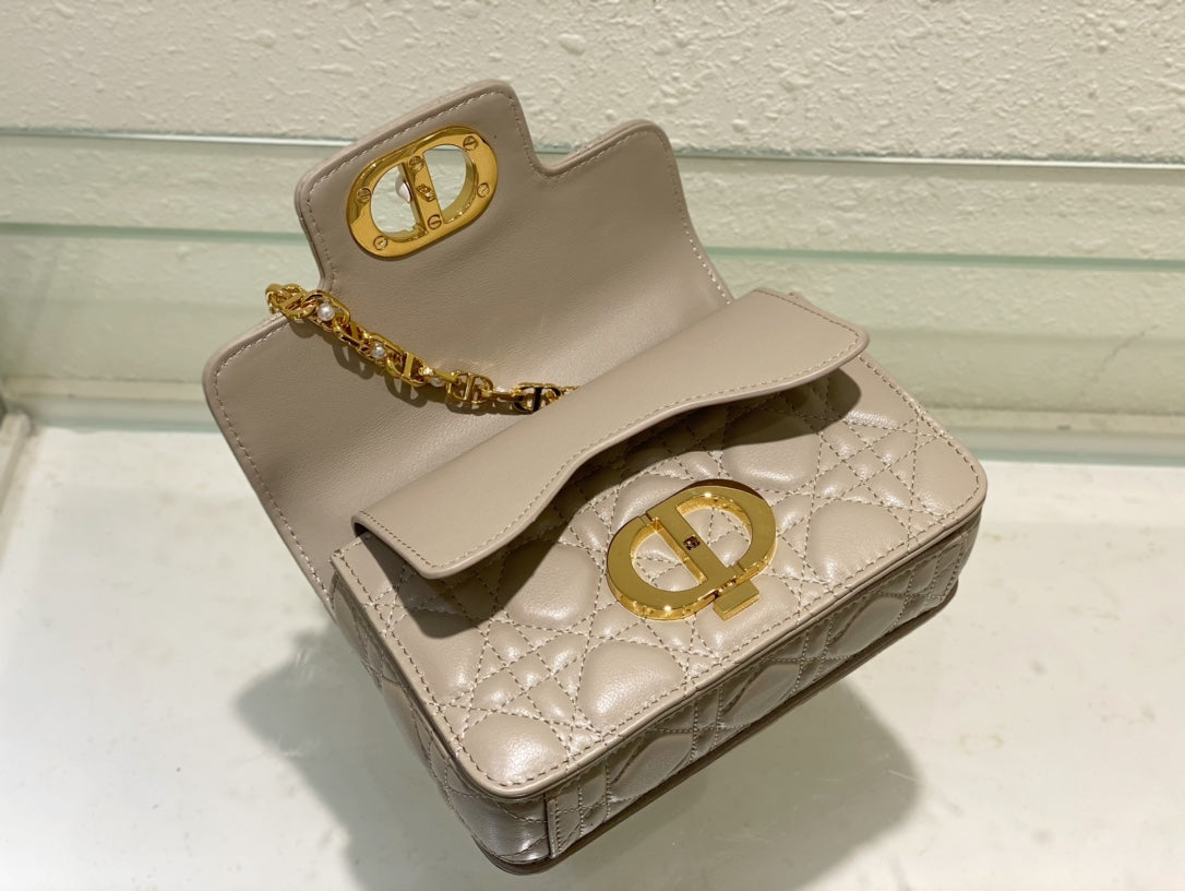 1XD373BDE Stylish leather bag 