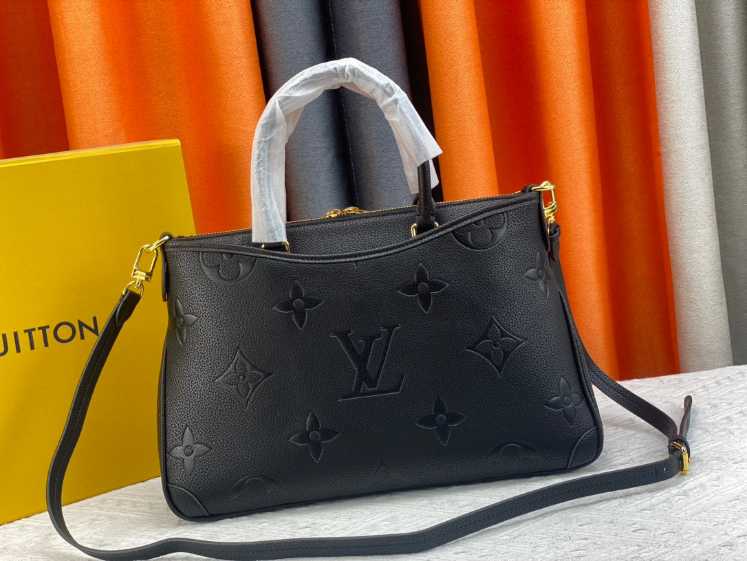 2XE174BDE Stylish leather bag 