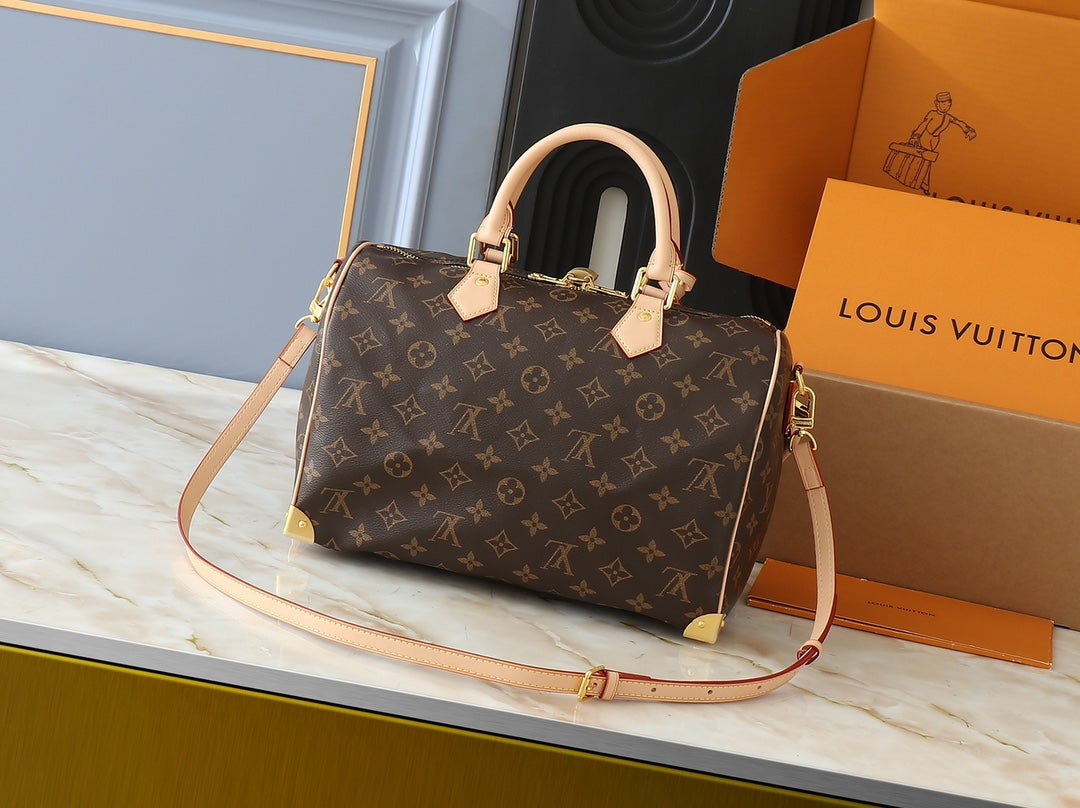 1WE87BDE Stylish leather bag