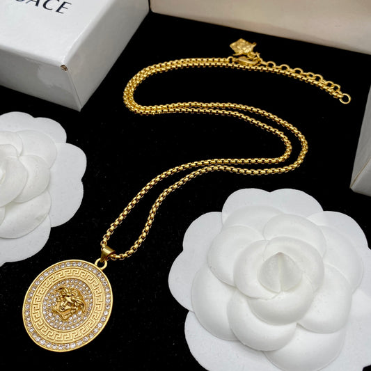 175RV99XDE Stylish Necklace