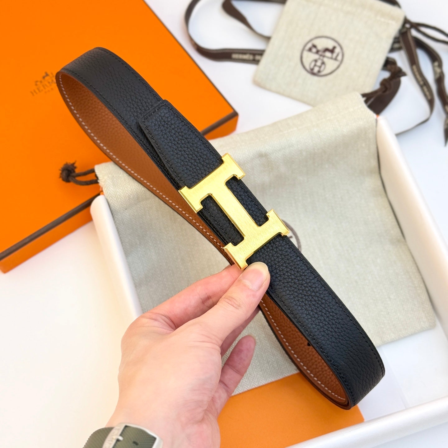 155RH234PDE Stylish  High quality belt With full package