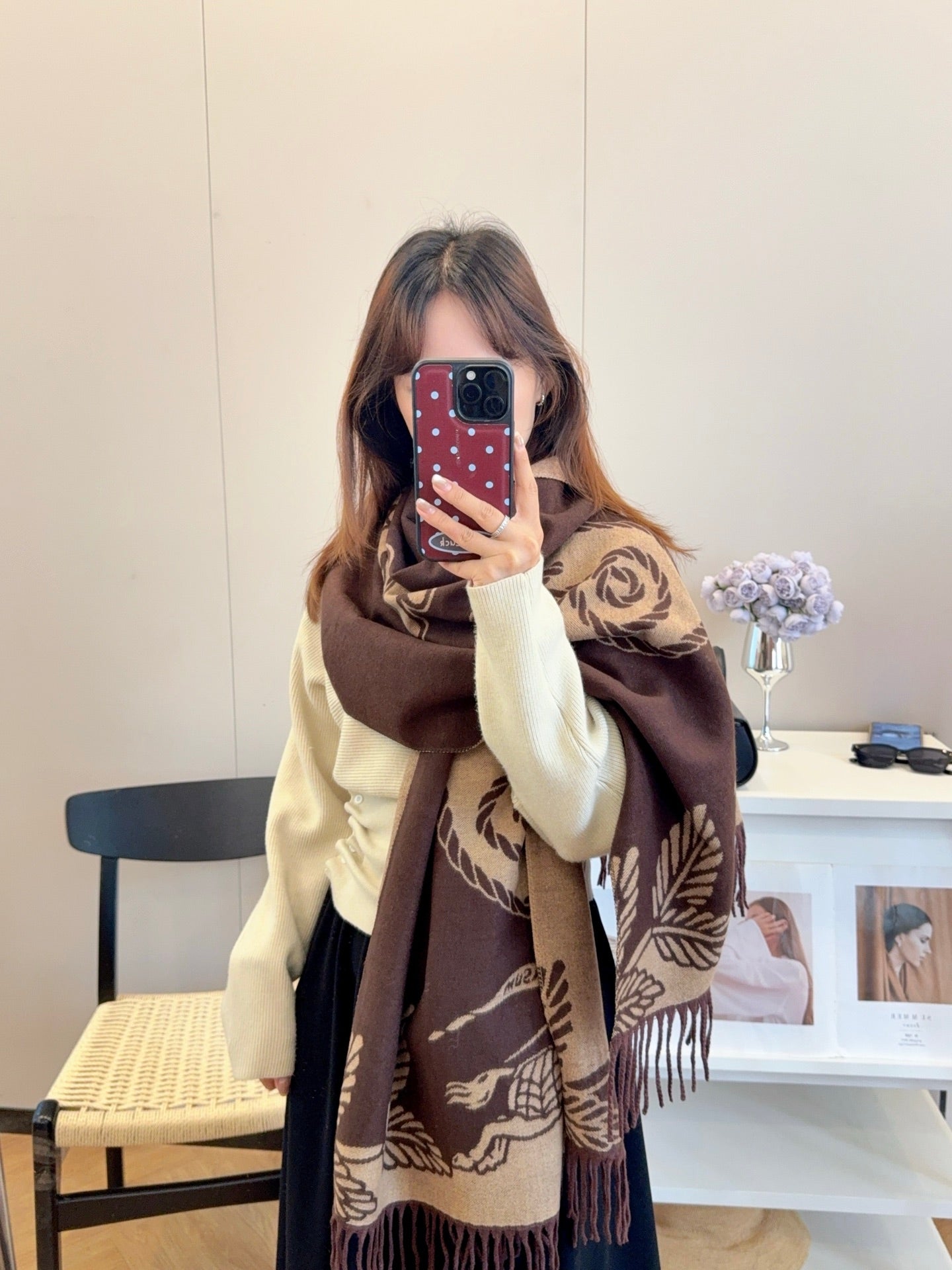185ZR37WDE Stylish Winter Scarves