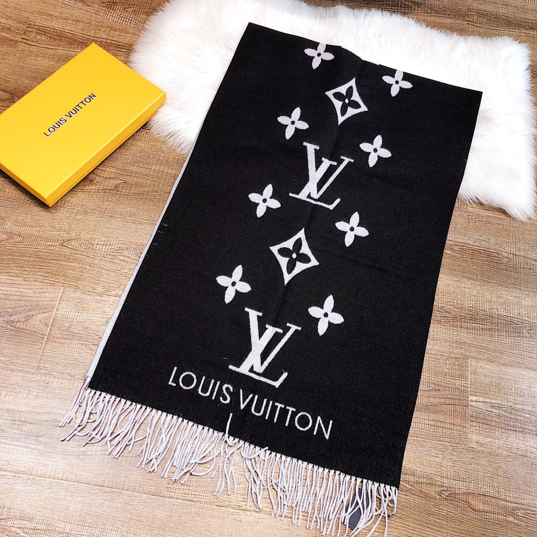 175RE46WDE Stylish Winter Scarves