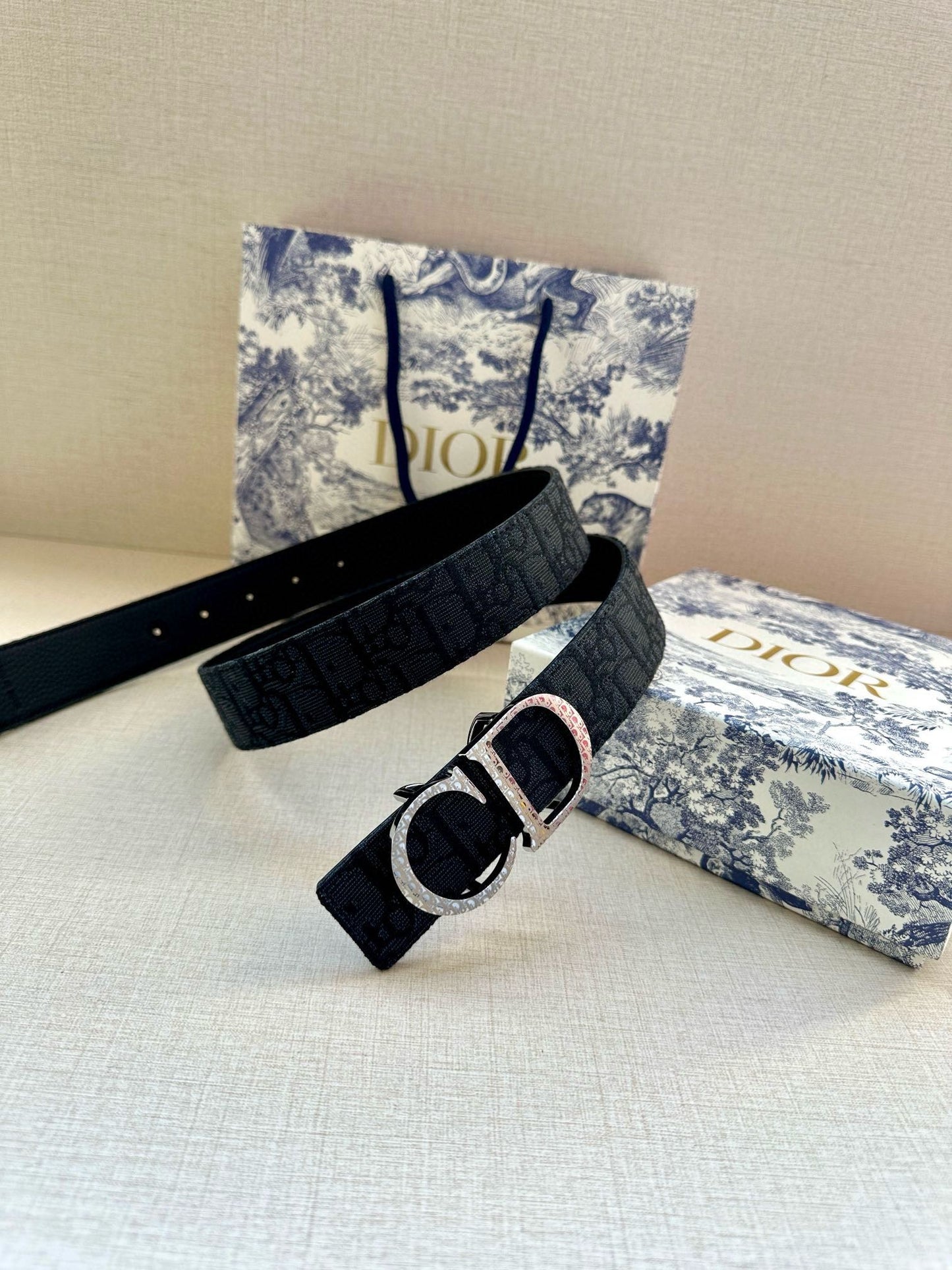 155RD206PDE Stylish  High quality belt With full package