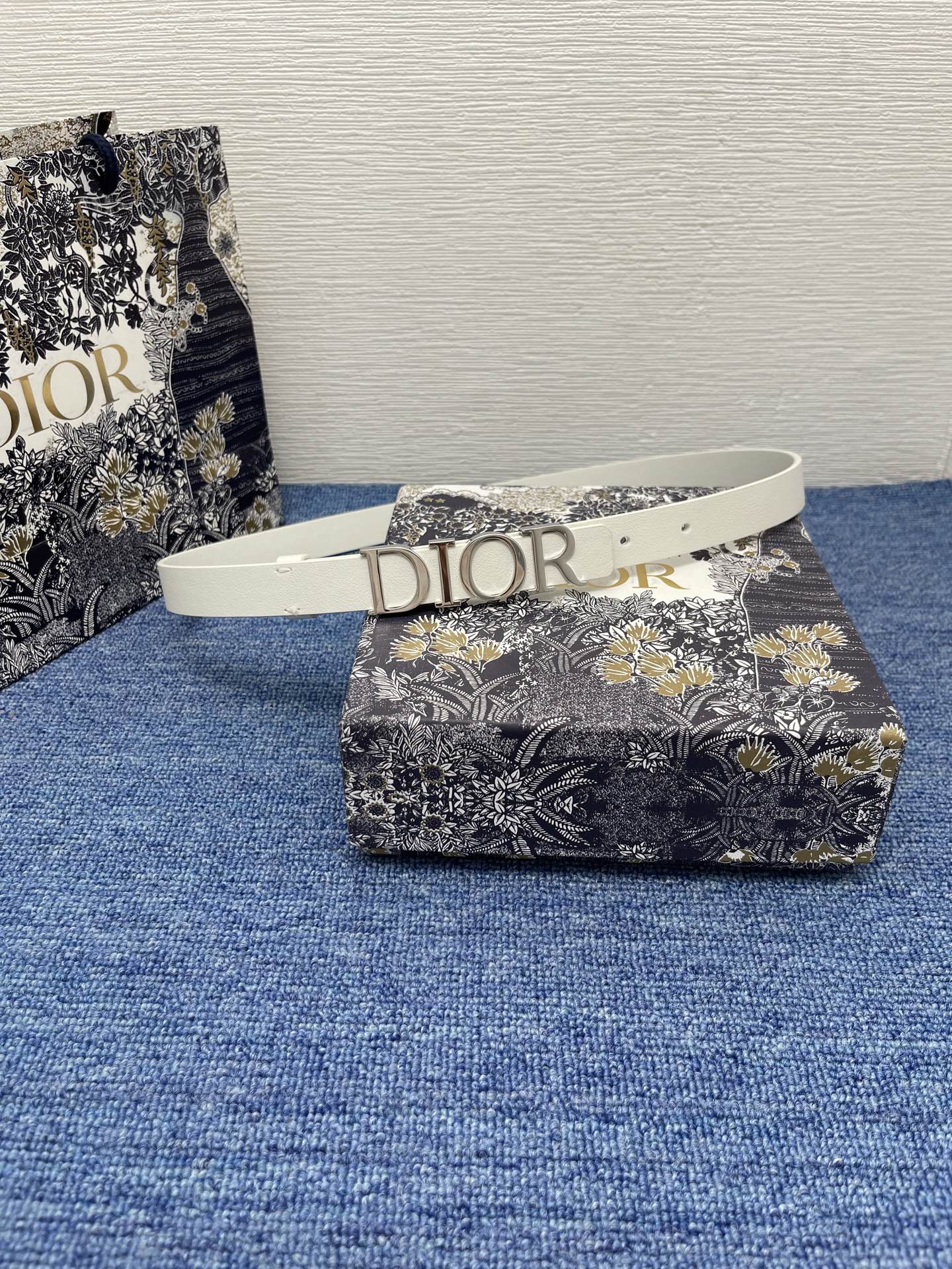 155RD203PDE Stylish  High quality belt With full package