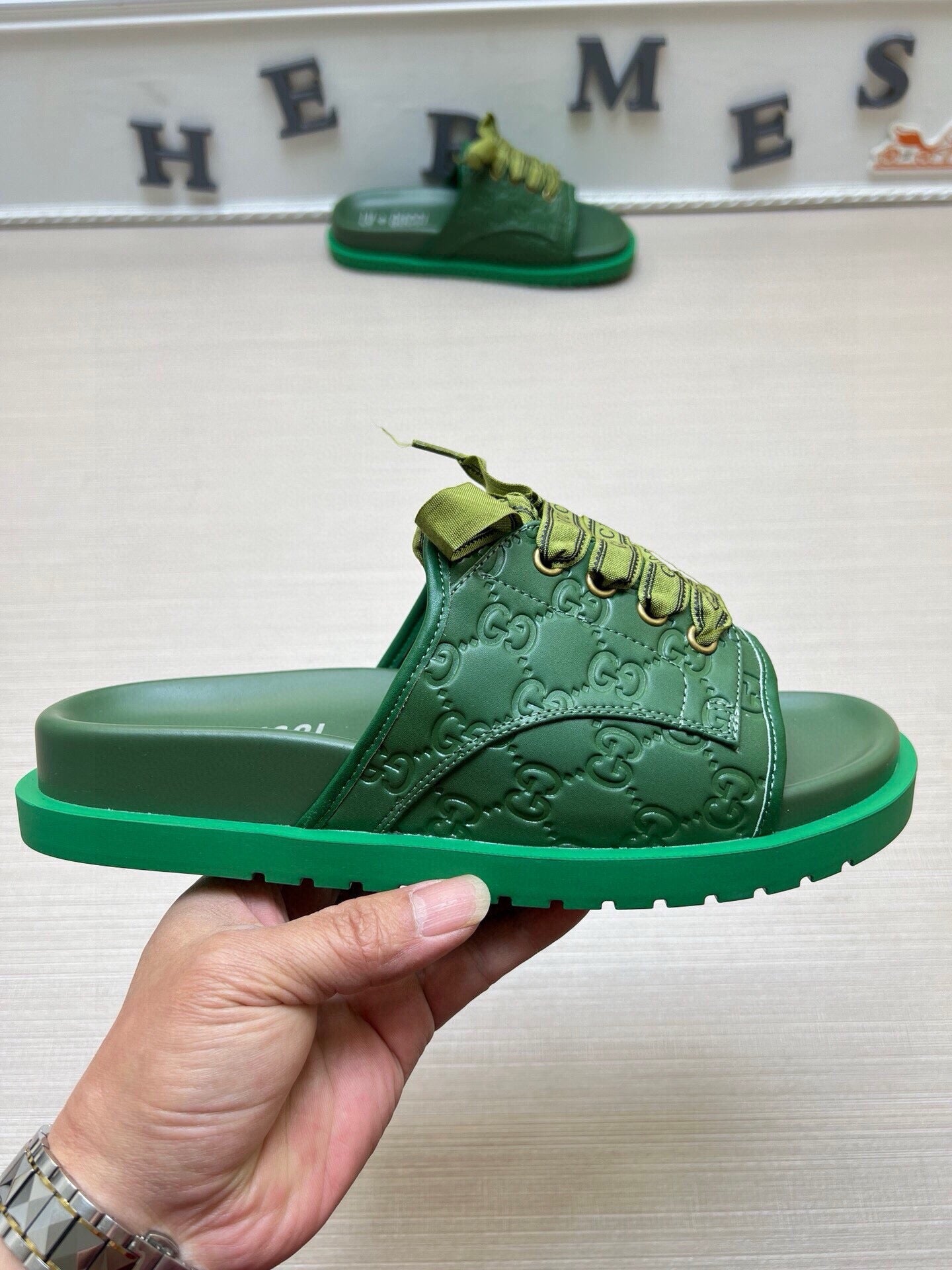 5WB242ZDE Stylish Slippers