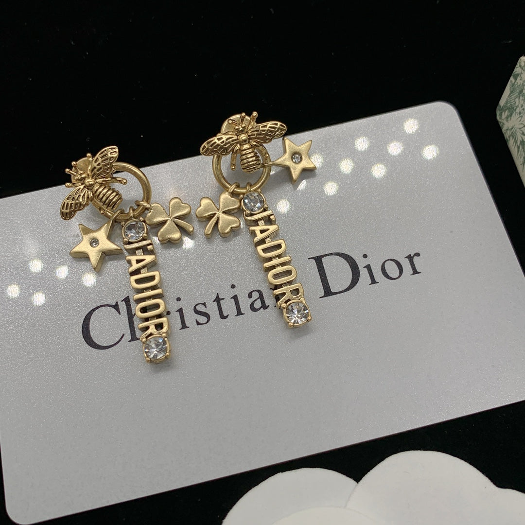 1YD457EDE Stylish Earrings