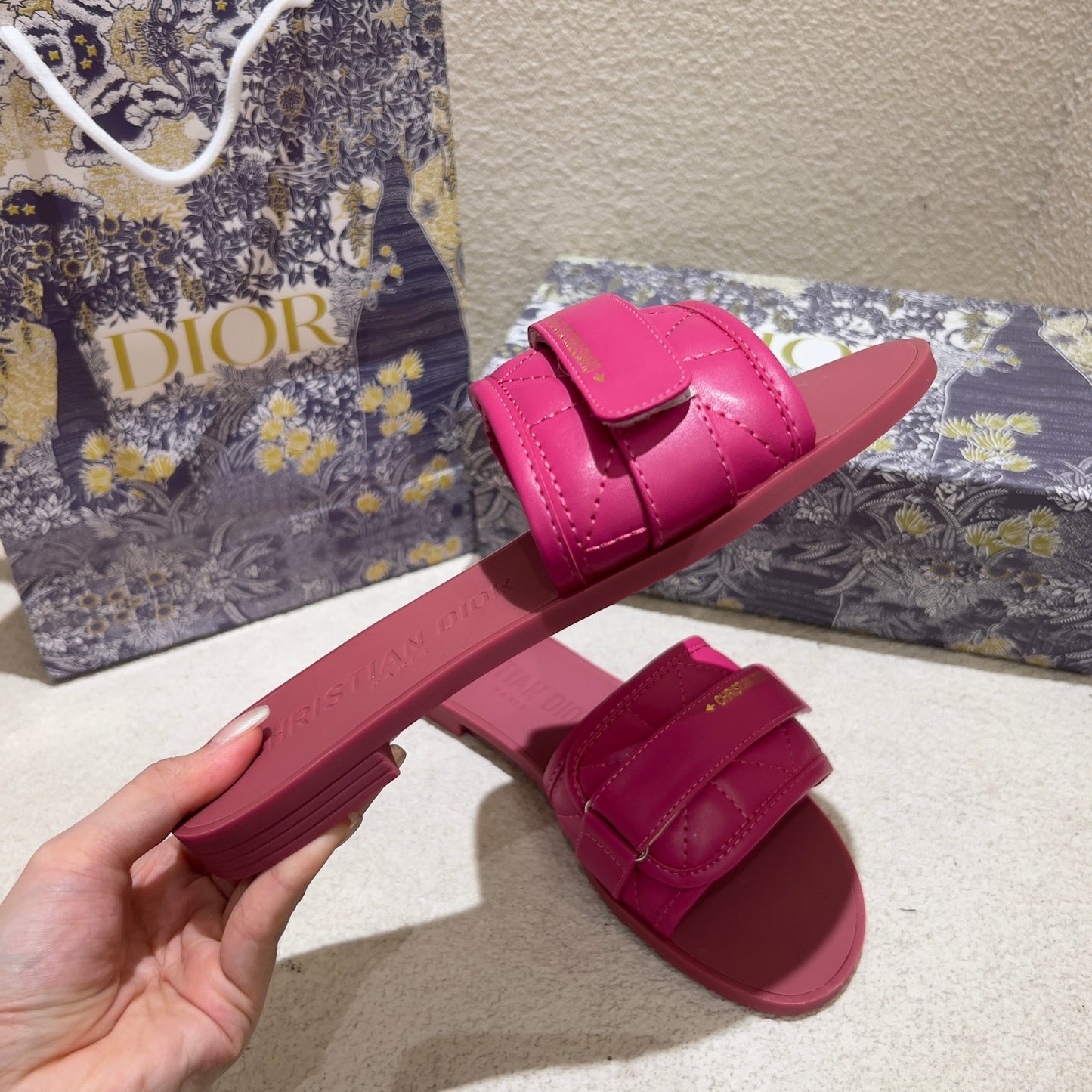 14D79ZDE Stylish Slippers