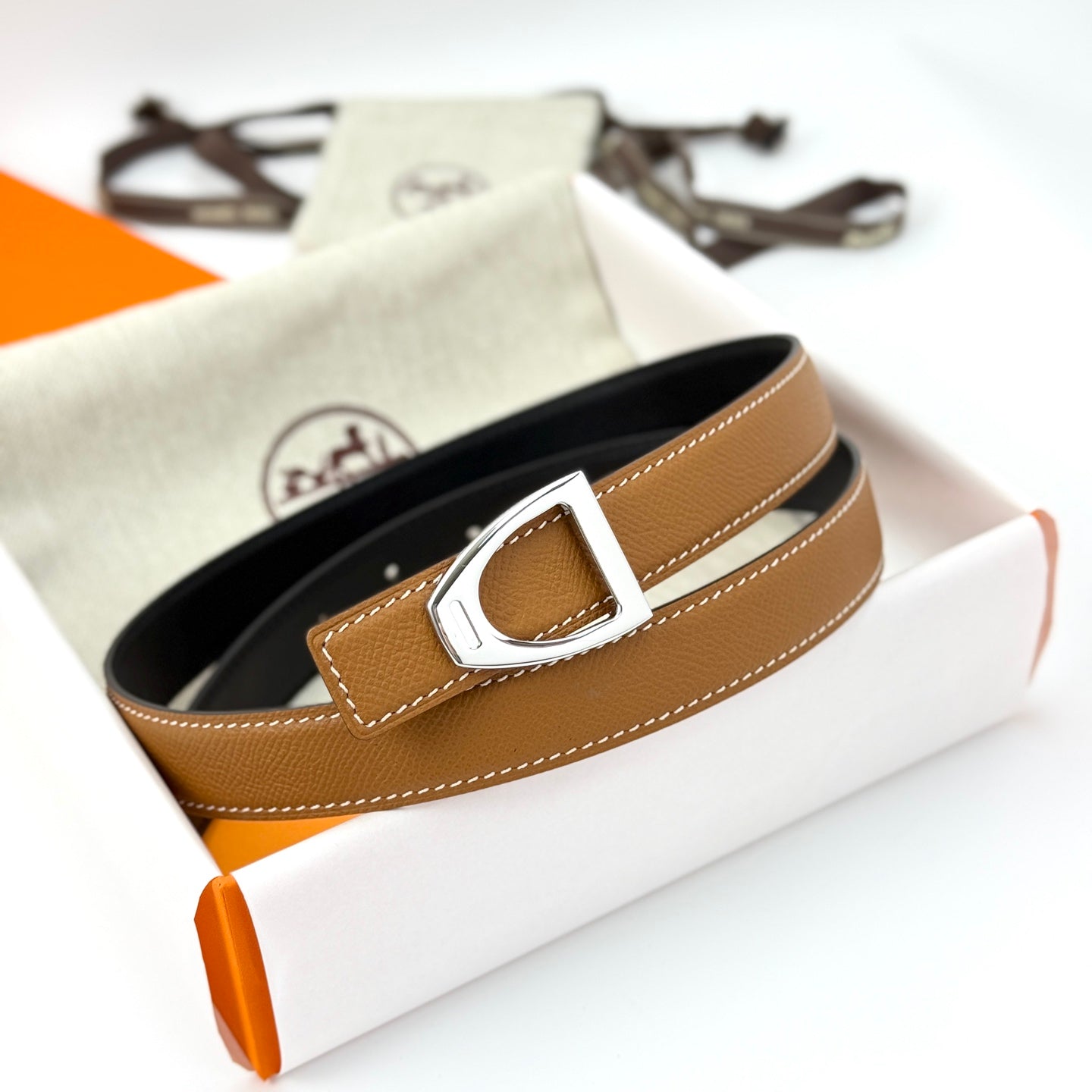 155RH232PDE Stylish  High quality belt With full package