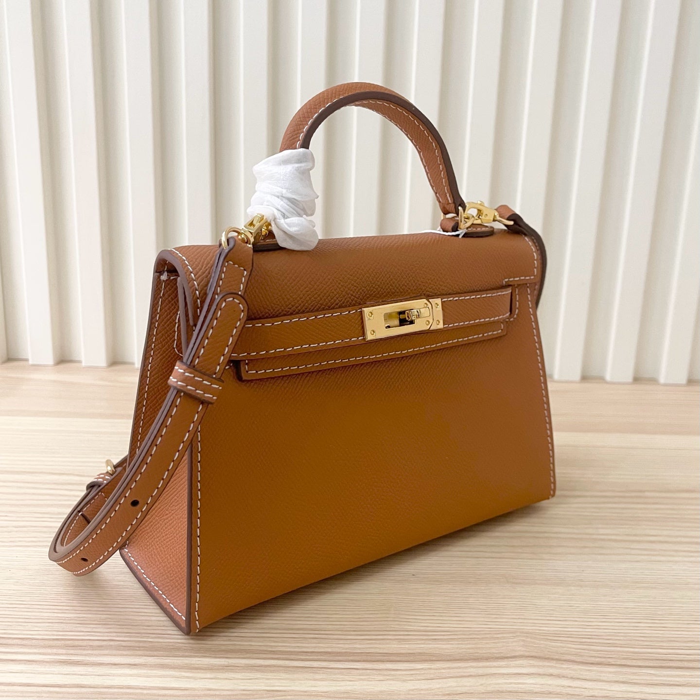 2WH26BDE Stylish leather bag