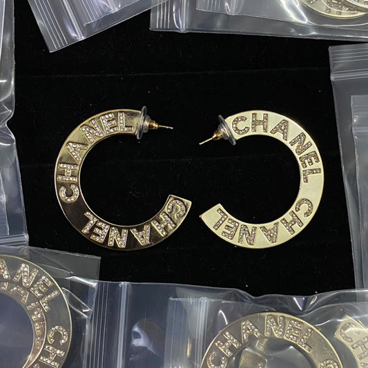 14C215EDE Stylish Earrings