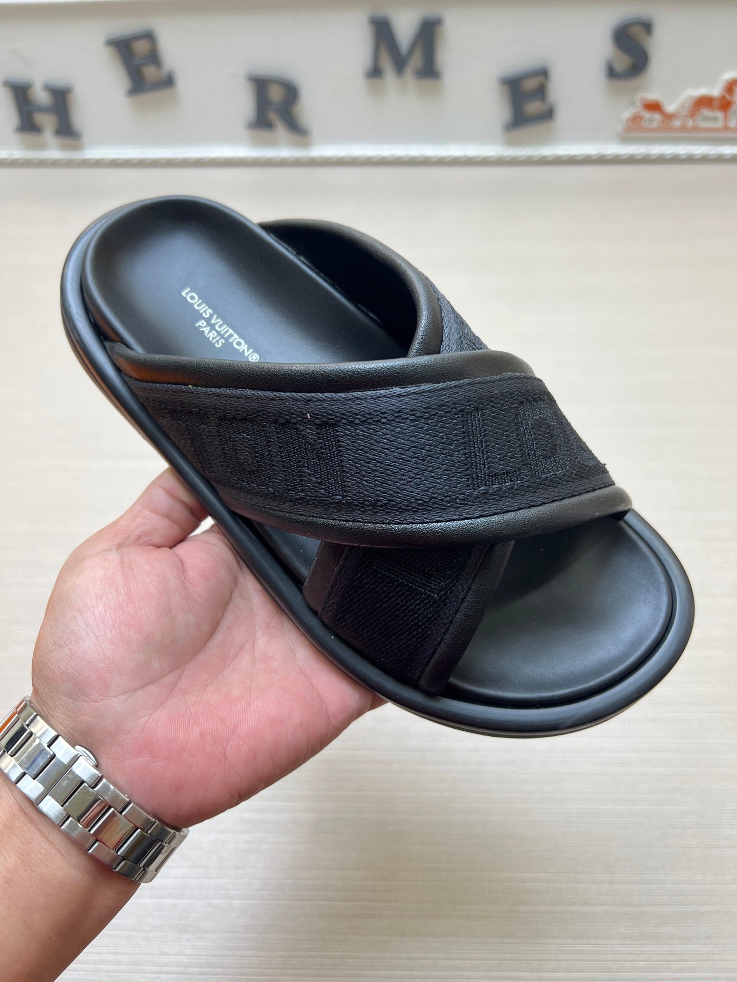 535ZE271ZDE Stylish Slippers