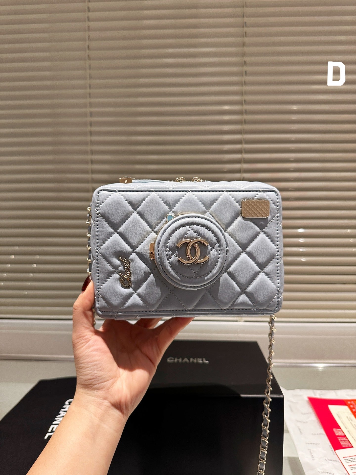 6XC420BDE Stylish Camera Bag