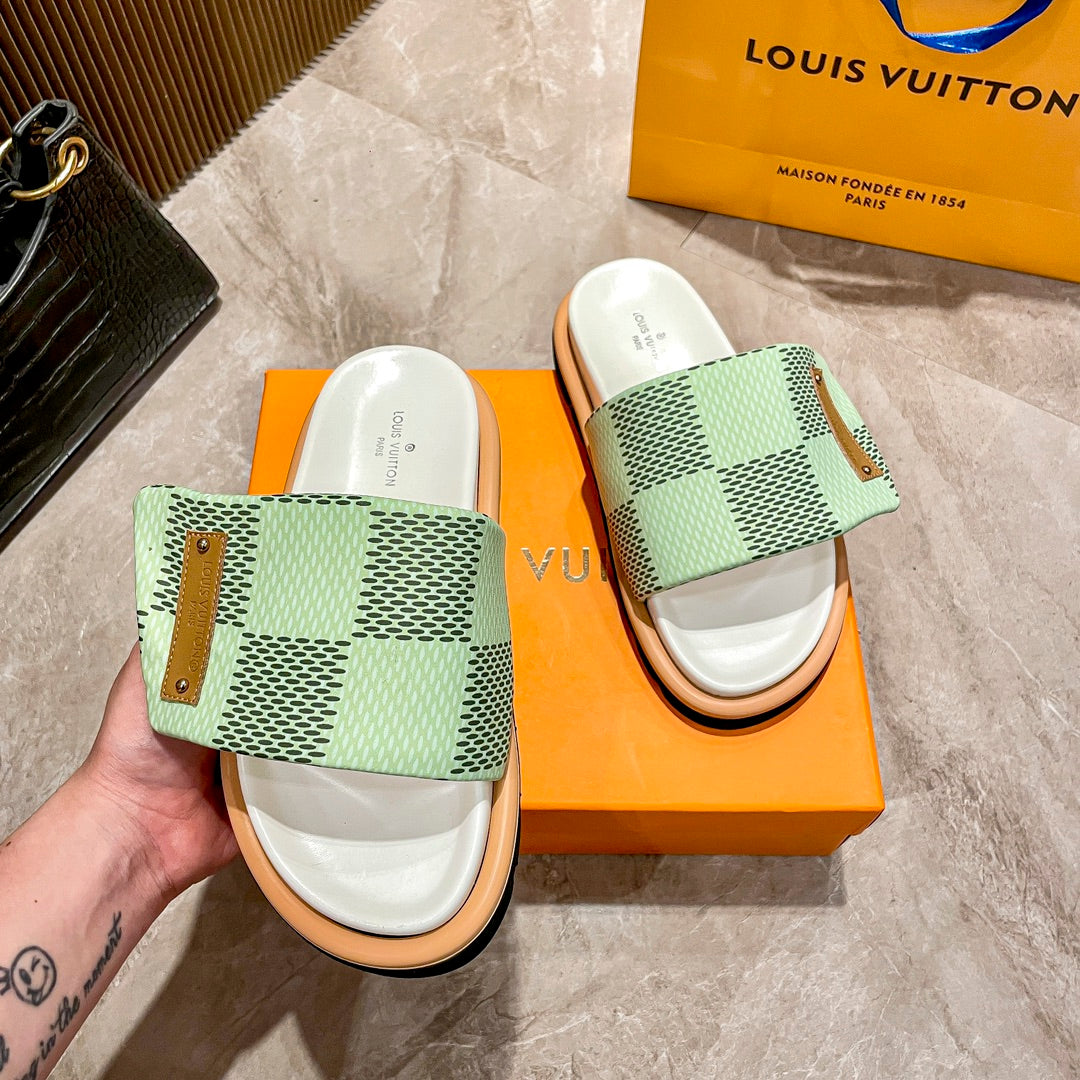 14E211ZDE Stylish Slippers