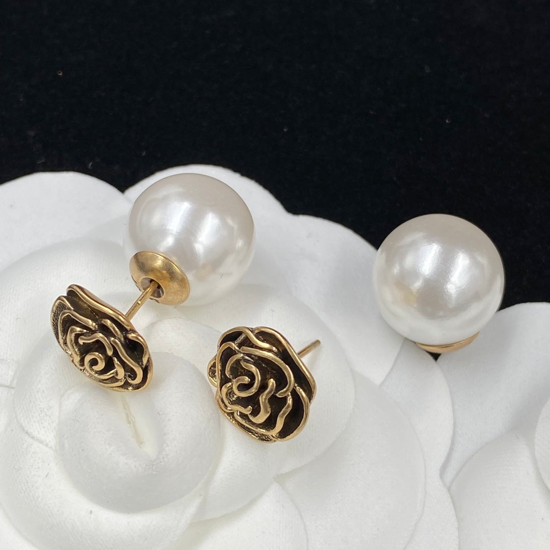 1YD232EDE Stylish Earrings