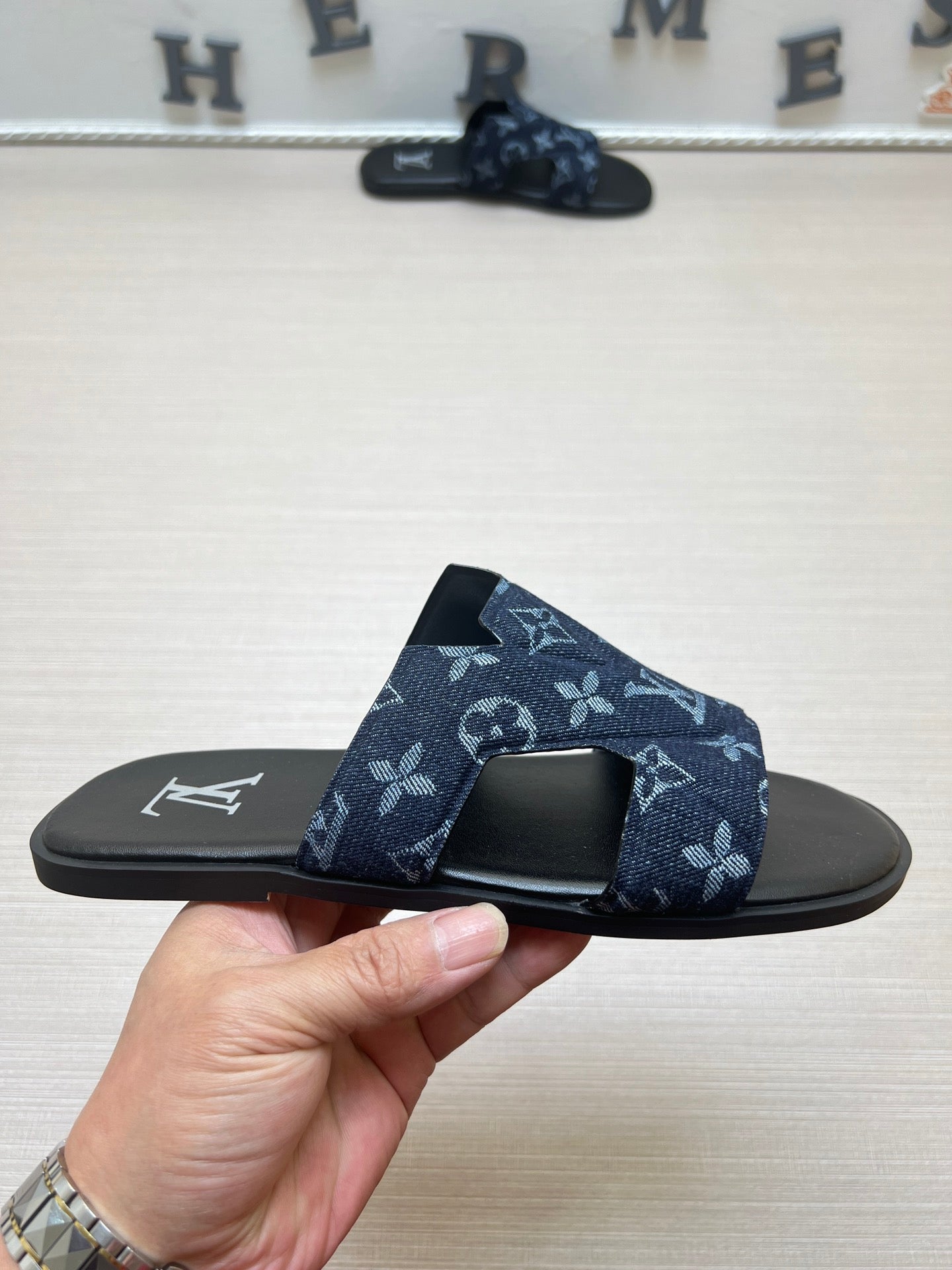 54E29ZDE Stylish slippers