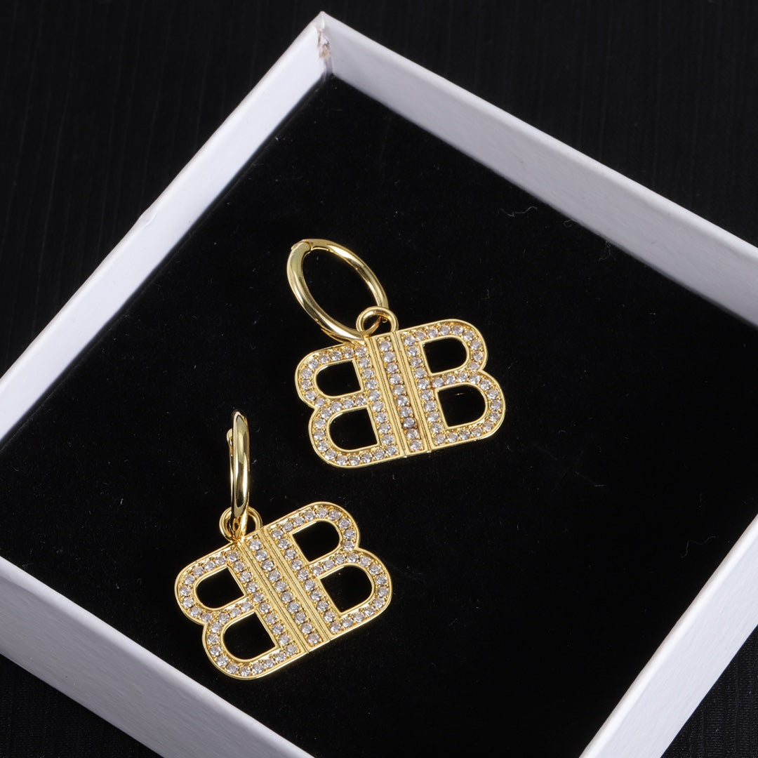 14J131EDE Stylish Earrings