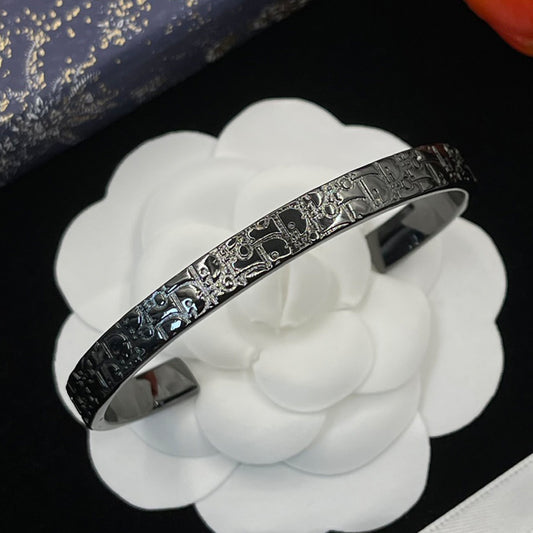 14D672KDE Stylish Bracelets