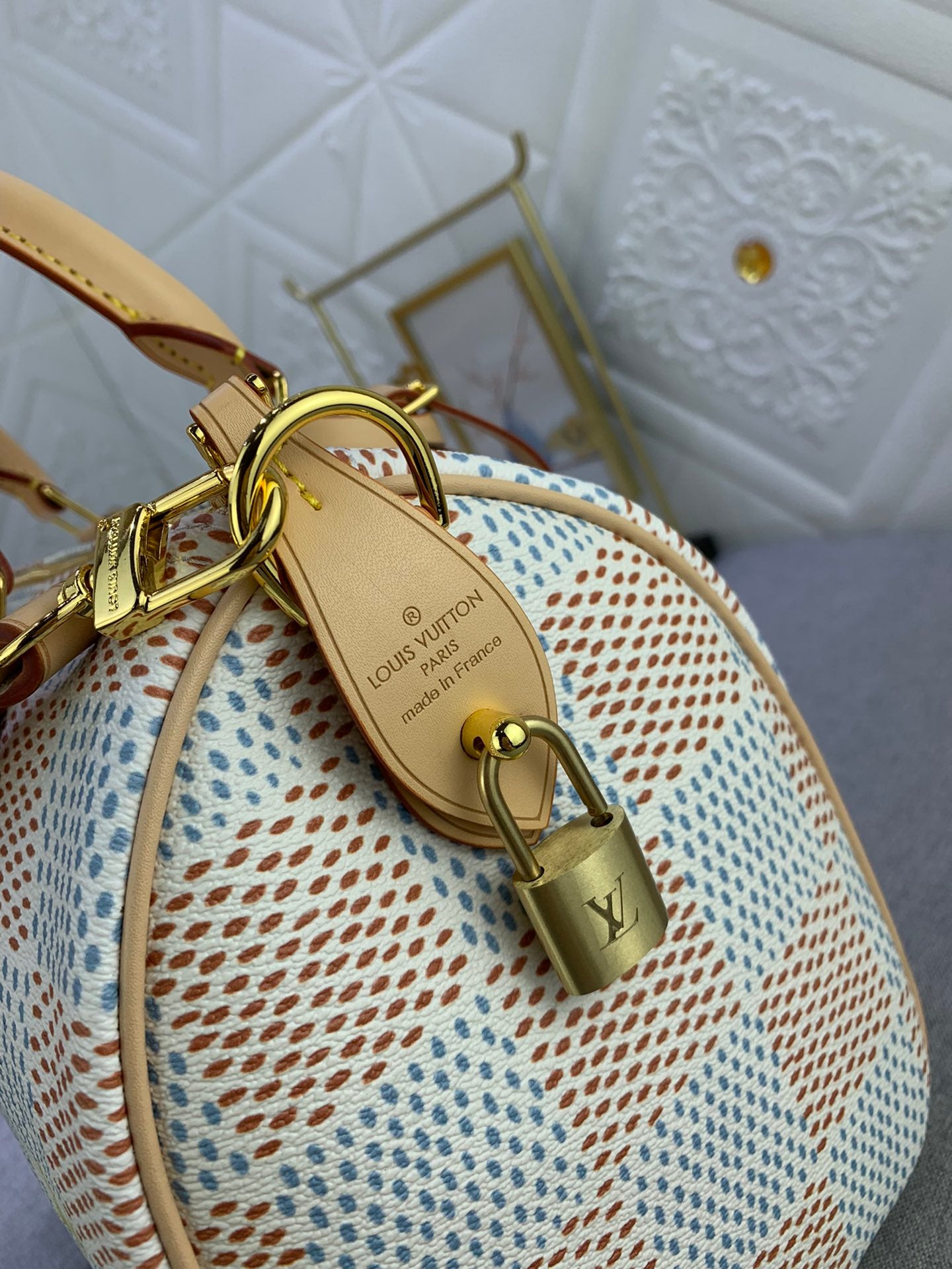 2XE269BDE Stylish leather bag 