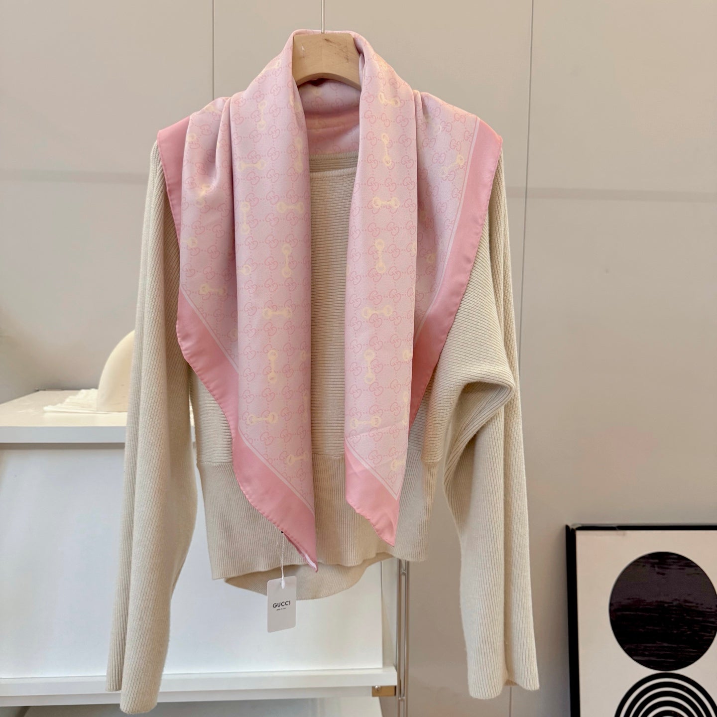 135ZB215WDE Stylish Silk Scarve