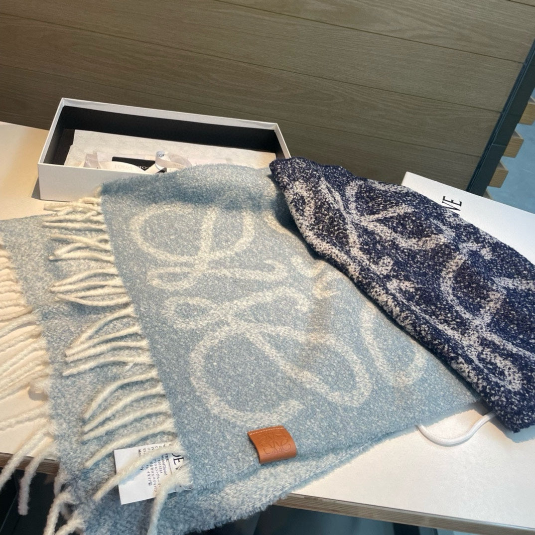 185ZA31WDE Stylish Winter Scarves