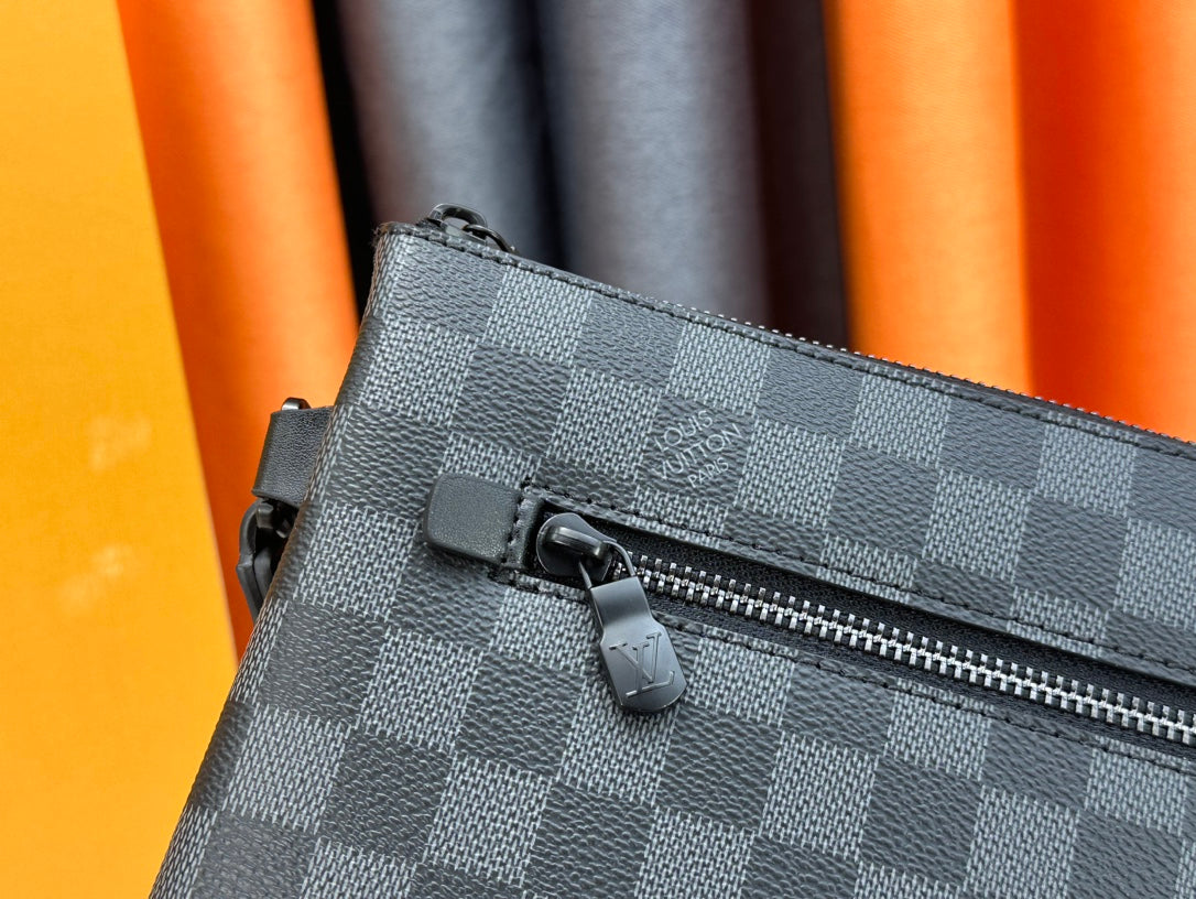 1XE398BDE Stylish leather bag