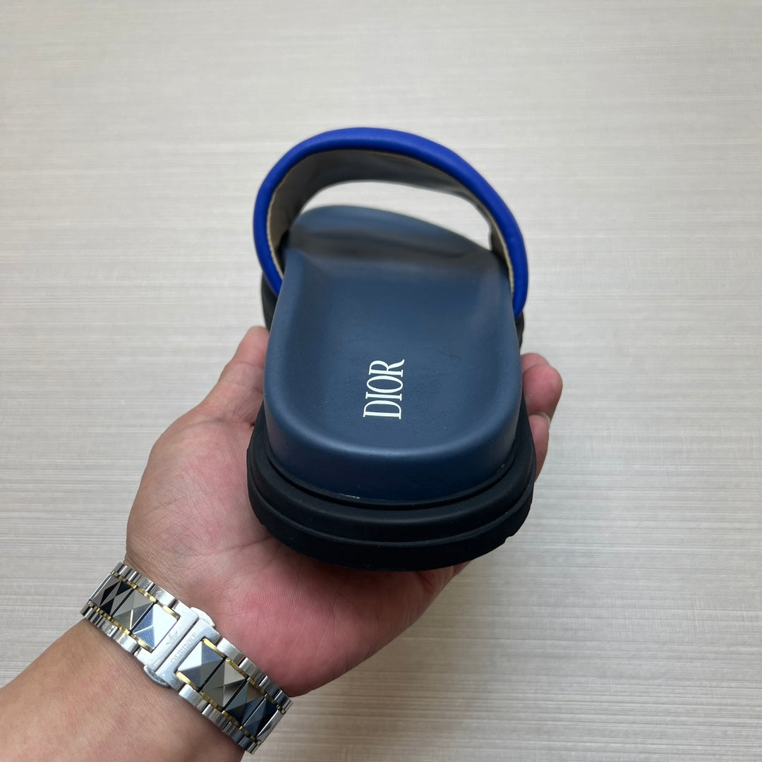 54D167ZDE Stylish leather slippers