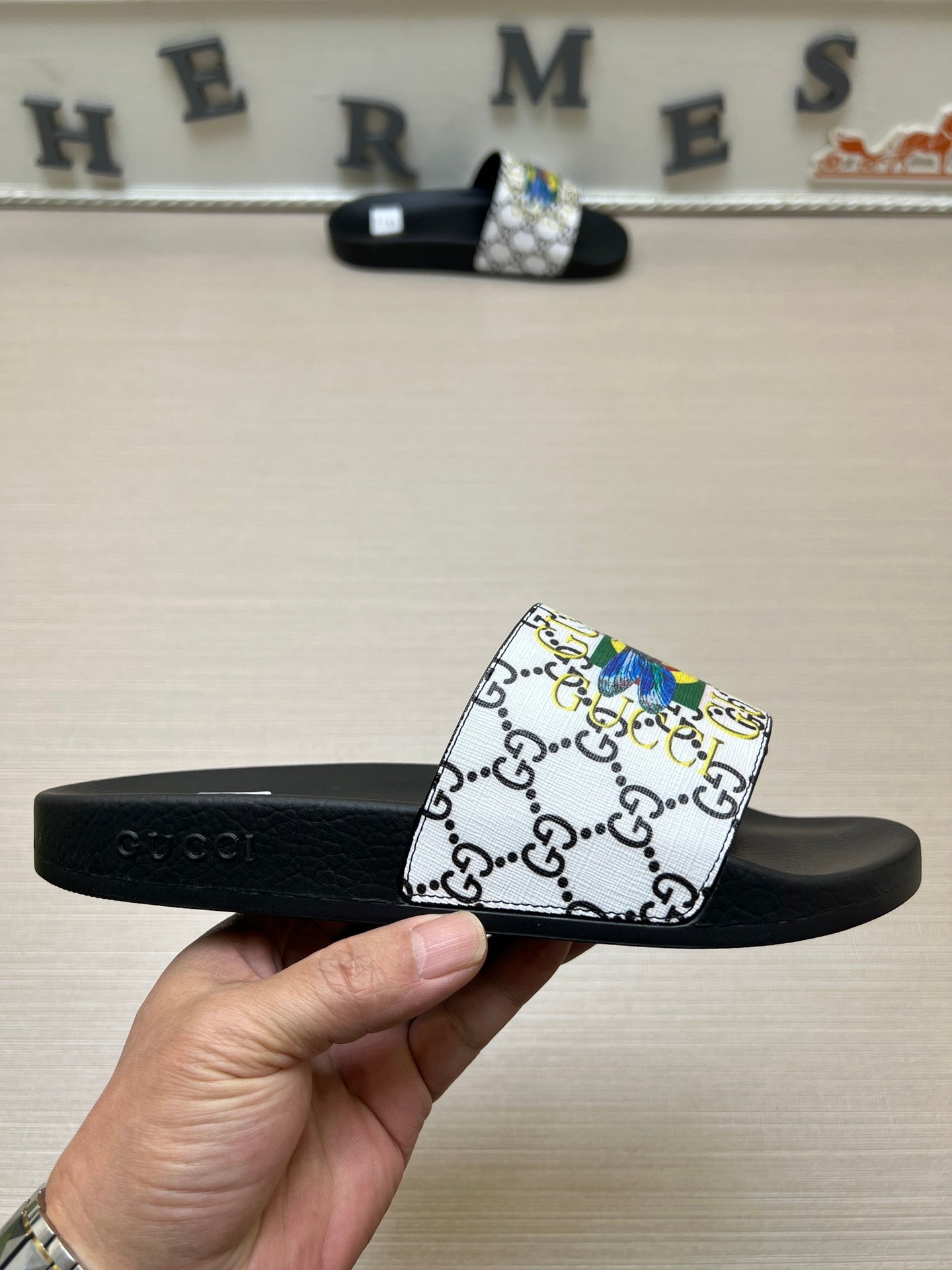 5LB233ZDE Stylish Slippers