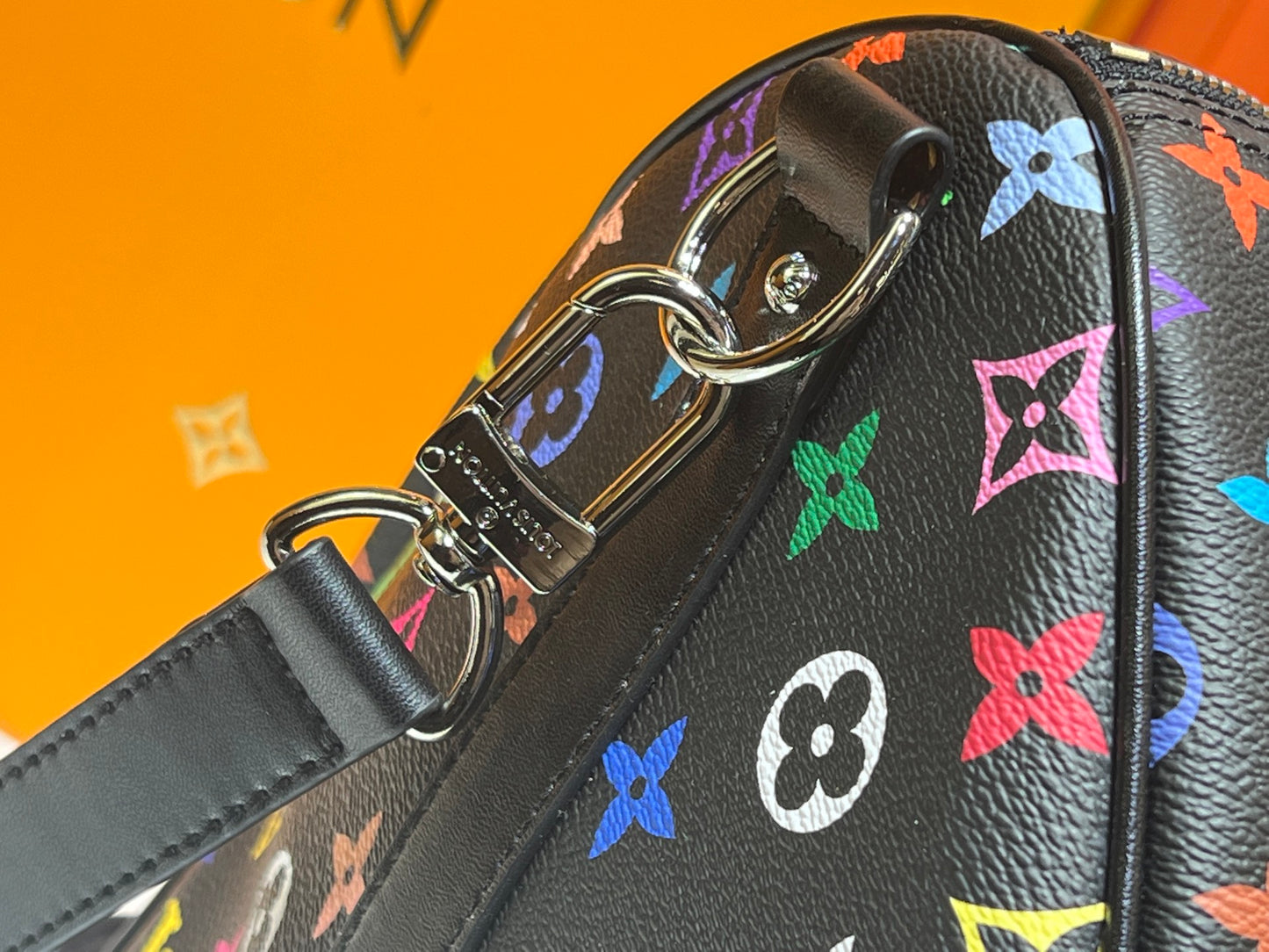155XE14BDE Stylish Luggage bags )