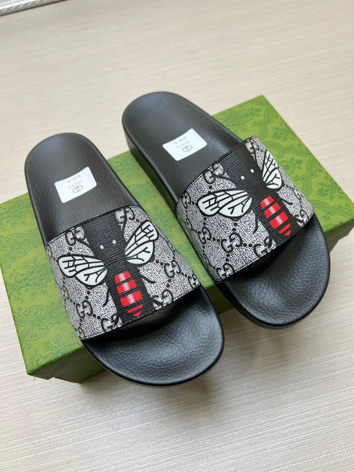 5LB235ZDE Stylish Slippers