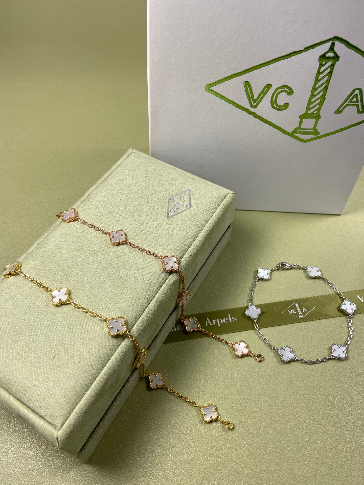 5XVA183KDE Stylishbracelets 6 flowers mini size 0.9cm flower