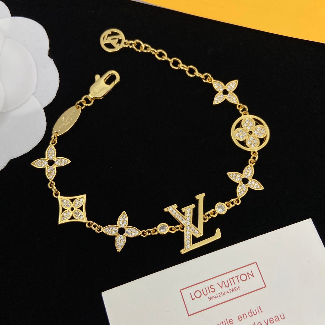 1XE603XDE Stylish Bracelets