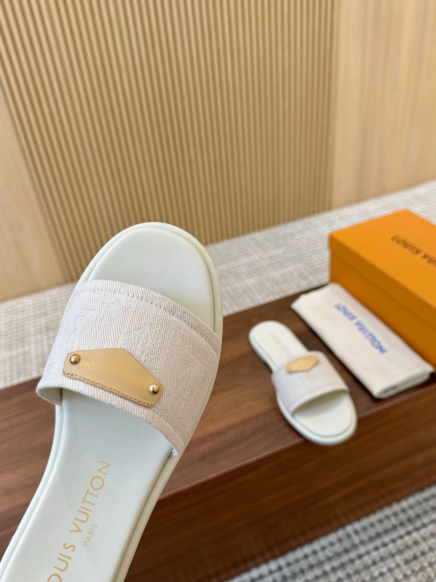 245RE3ZDE Stylish leather shoes 