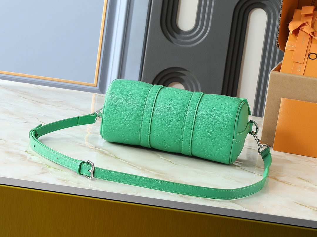 15RE51BDE Stylish leather bag