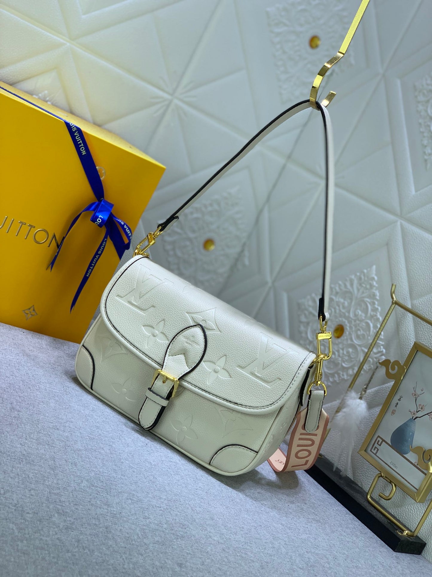 2XE141BDE Stylish leather bag 