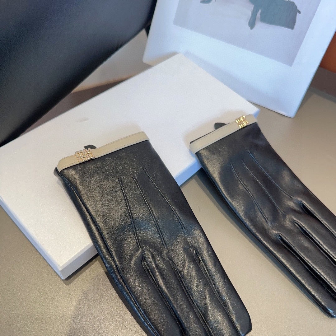 14A74SDE Stylish gloves