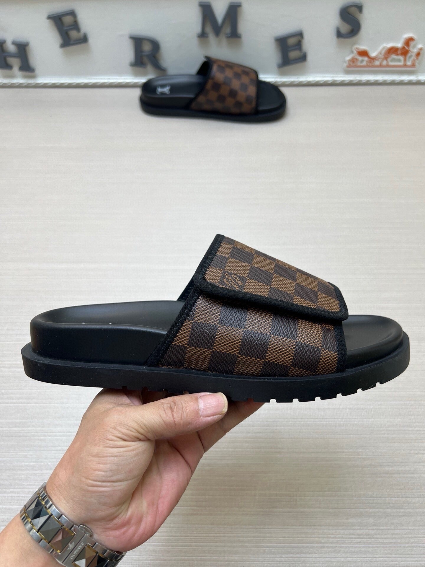 5WE245ZDE Stylish Slippers