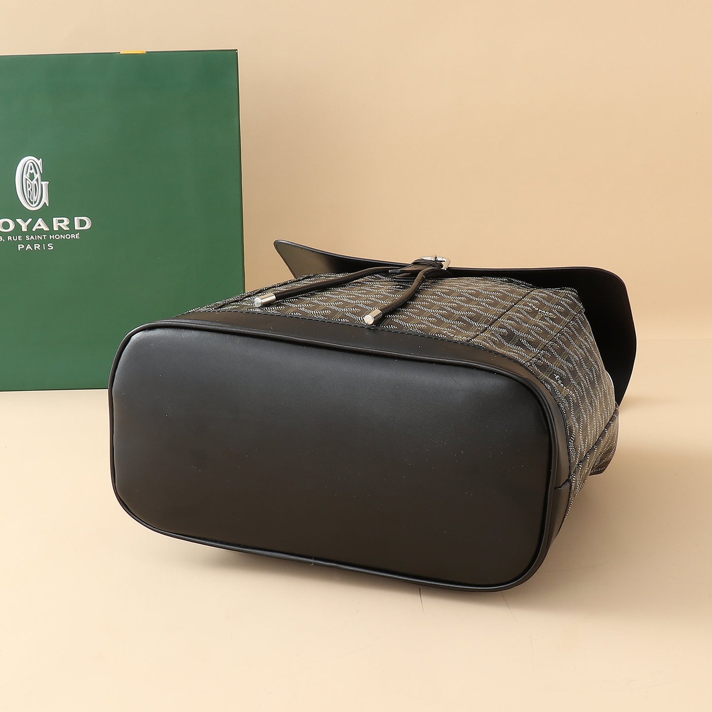 1WA104BDE Stylish leather bag