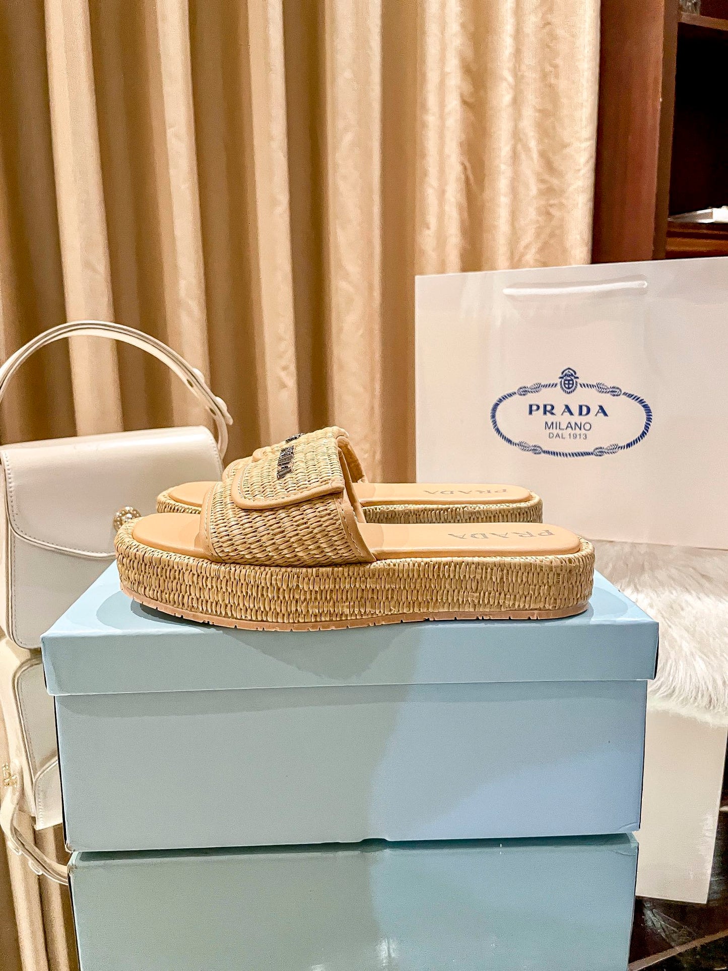 14PD176ZDE Stylish Slippers