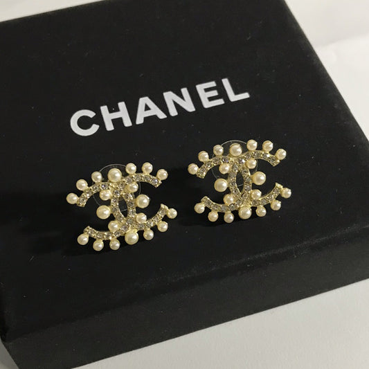 14C800EDE Stylish Earrings